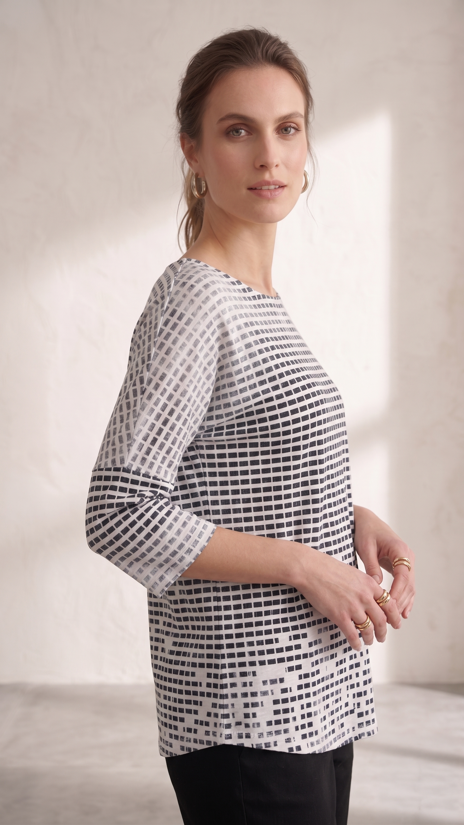 Style #1715-Wild Palms Wholesale Women's 100% Cotton Dolman Sleeve Geo Top