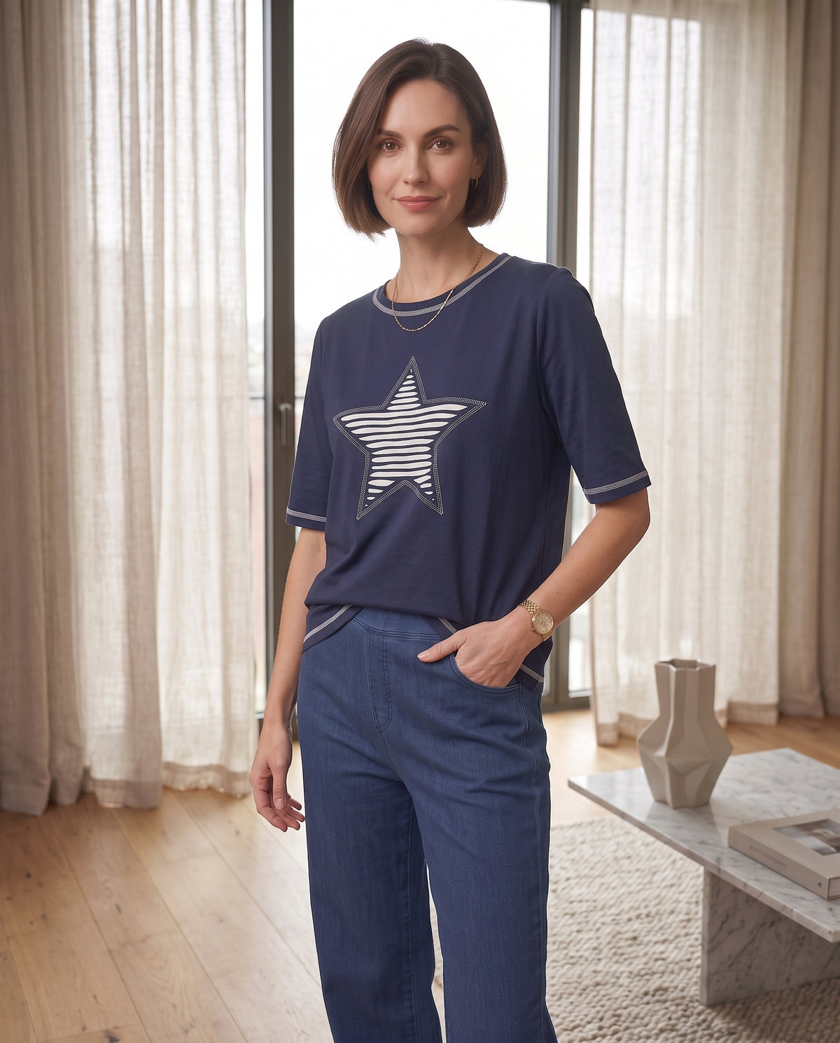 #JS42 Short Slv. Star Applique Stitching Top